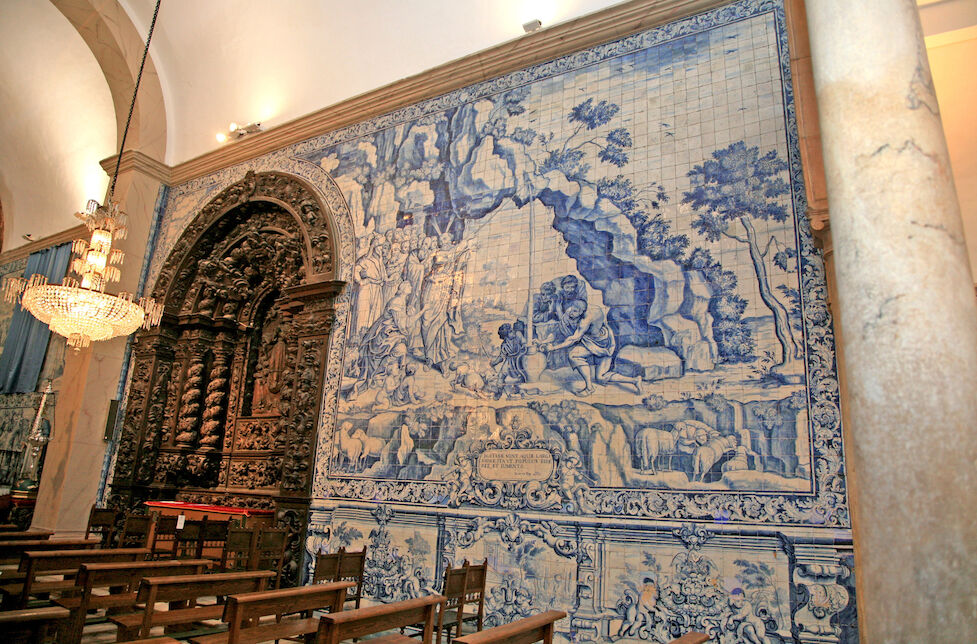 Capela do Espíritu Santo: Leonor de Viseu